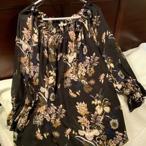 Beautiful black soft & flowy blouse by violet & Claire . gathered neckli…